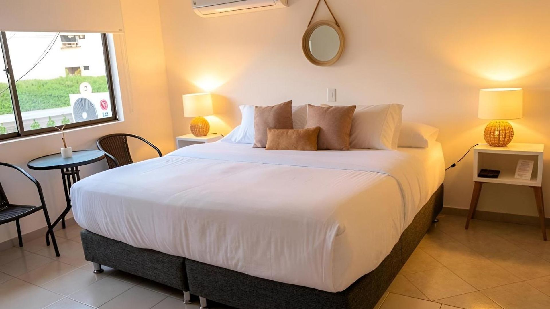 Hotel Mucura & 3*