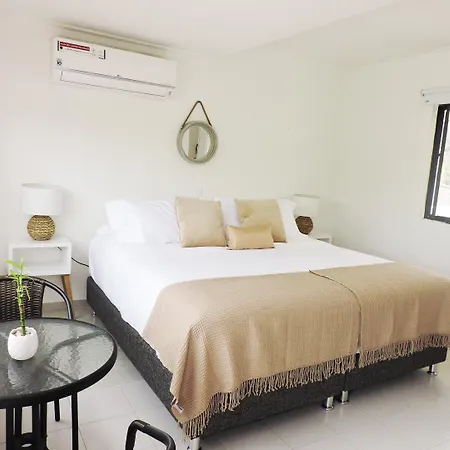 Mucura & Hotel 3*