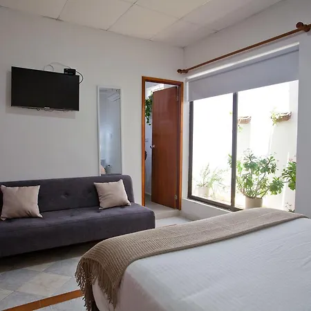 Hotel Mucura &